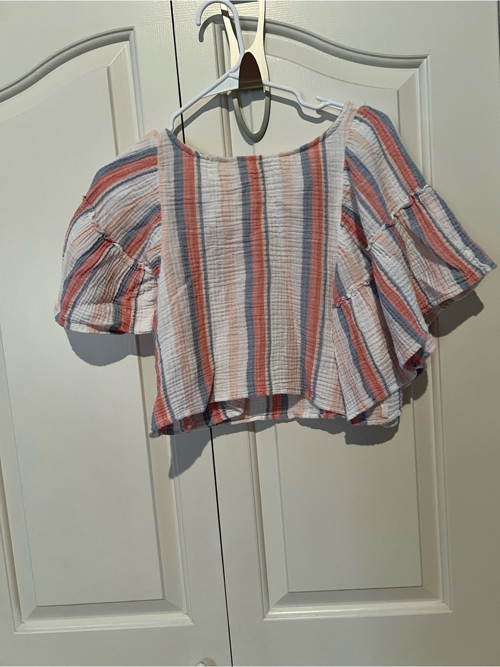 American Eagle Outfitters Striped Puff Sleeve Crop Top - White, Coral,